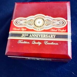 Perdomo 20th Anniversary cigar box